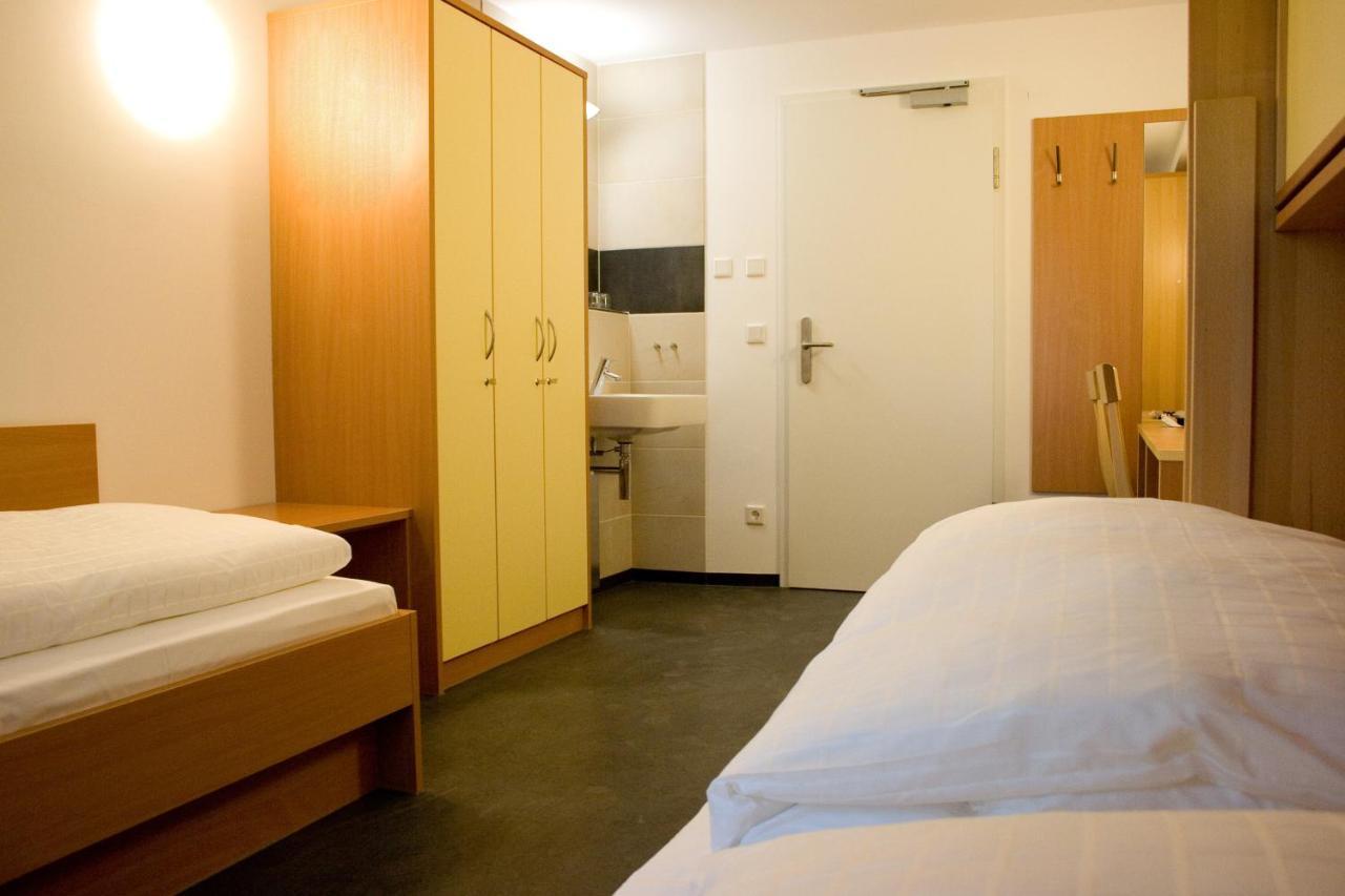 Ausbildungshotel St. Theresia Munich Exterior photo
