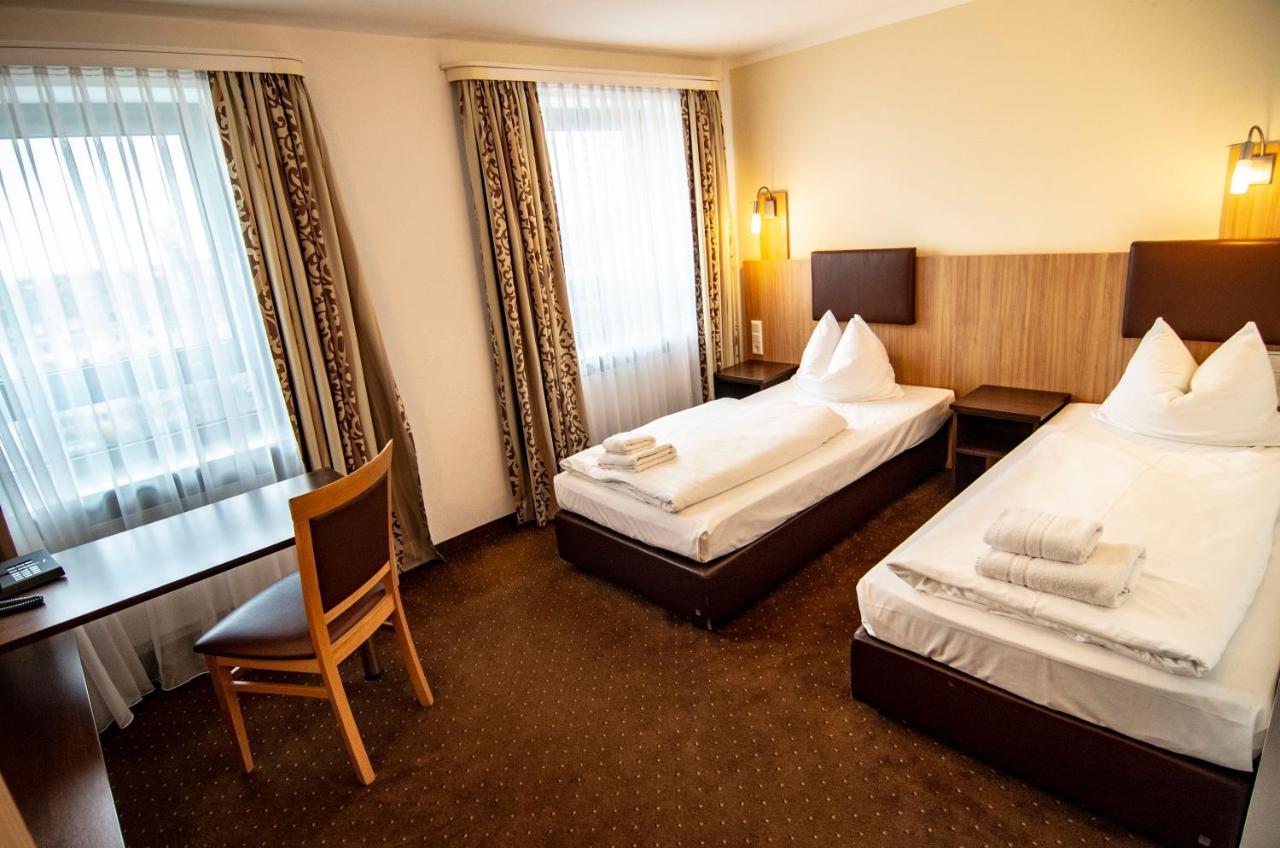 Ausbildungshotel St. Theresia Munich Exterior photo