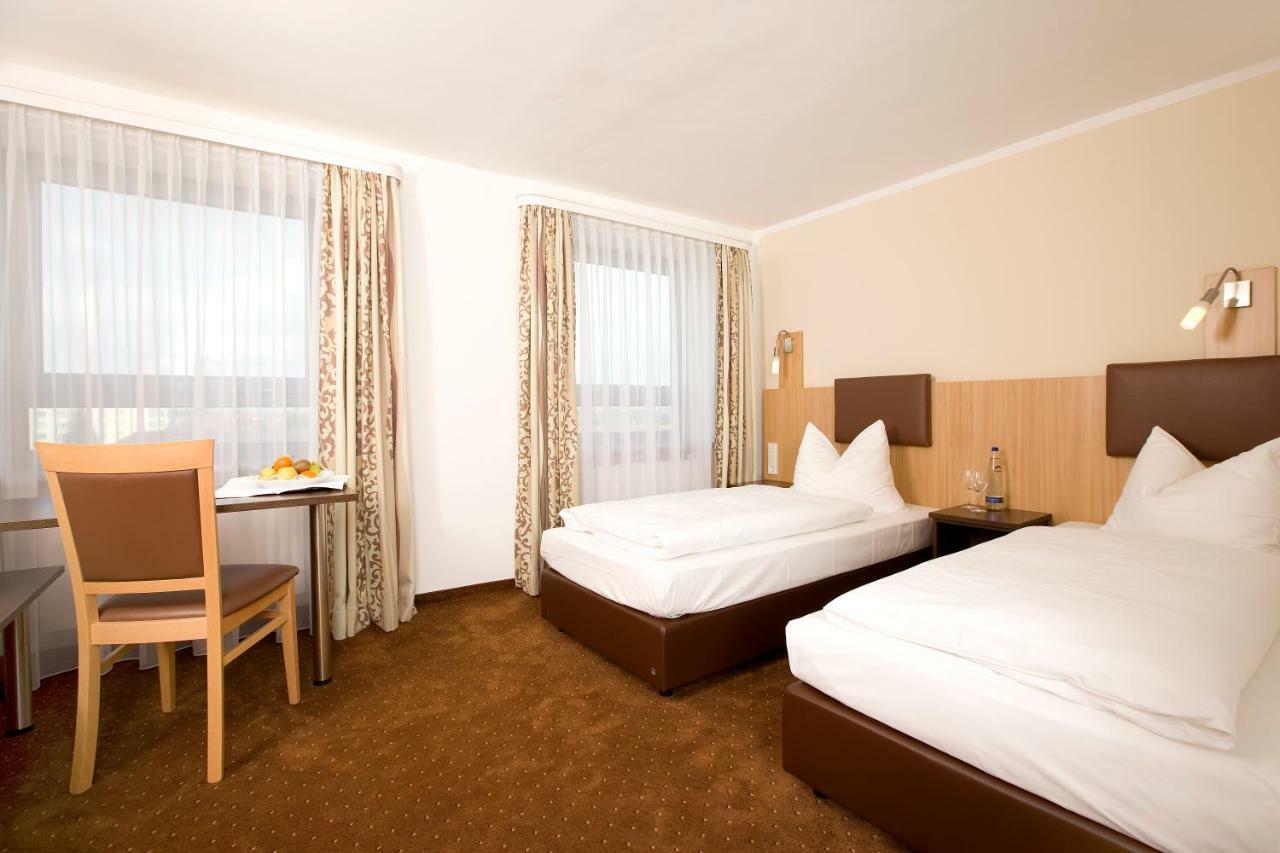 Ausbildungshotel St. Theresia Munich Exterior photo