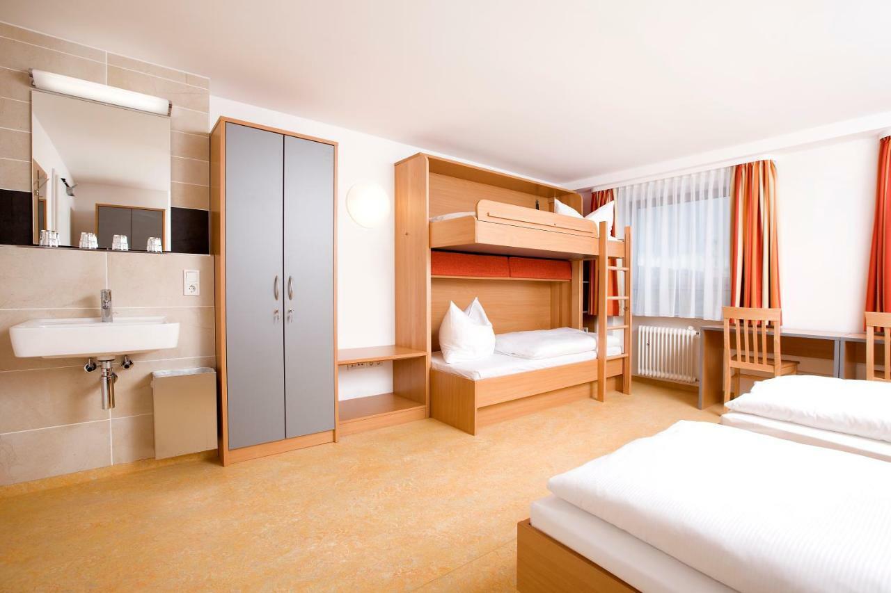 Ausbildungshotel St. Theresia Munich Exterior photo